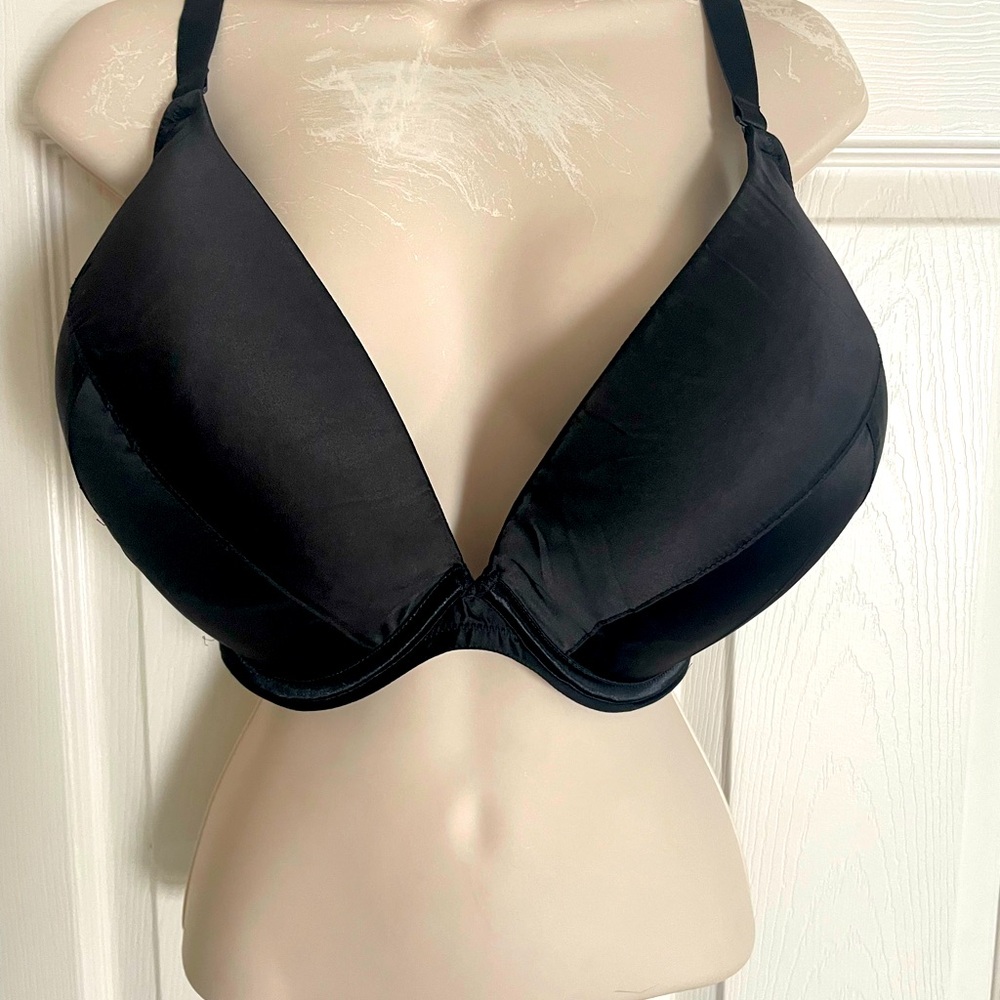 Cacique Black Classic Support Bra